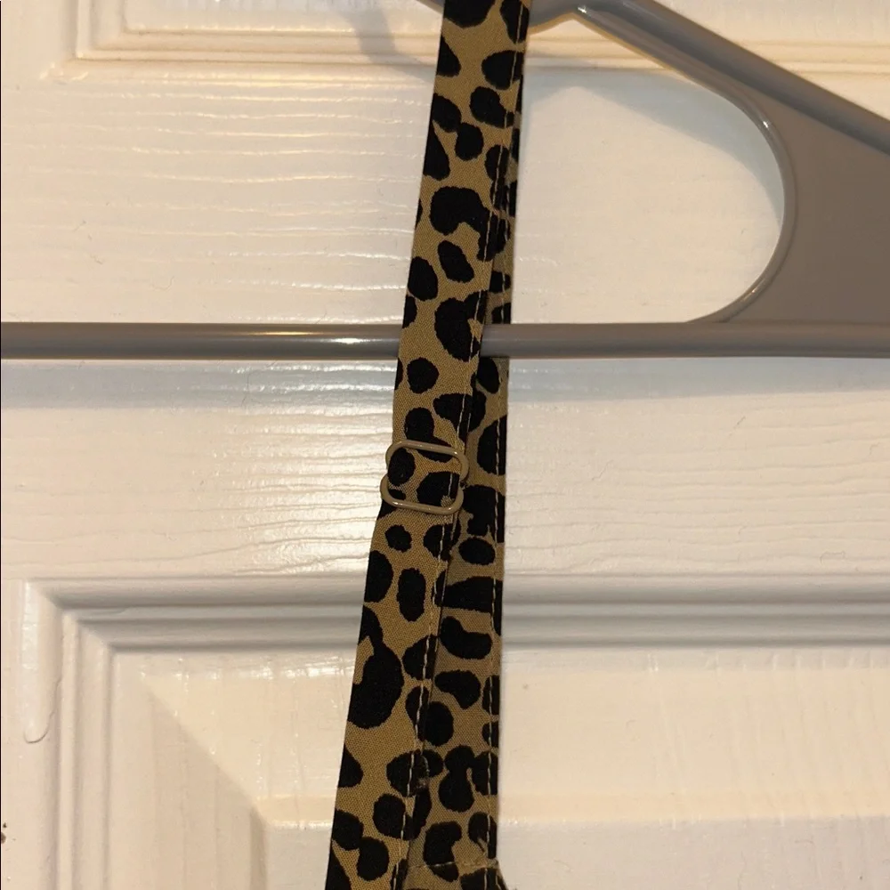 Old Navy Fit & Flare Smocked Cami Midi Leopard Print Sundress (w/Pockets!) - Picture 8 of 10